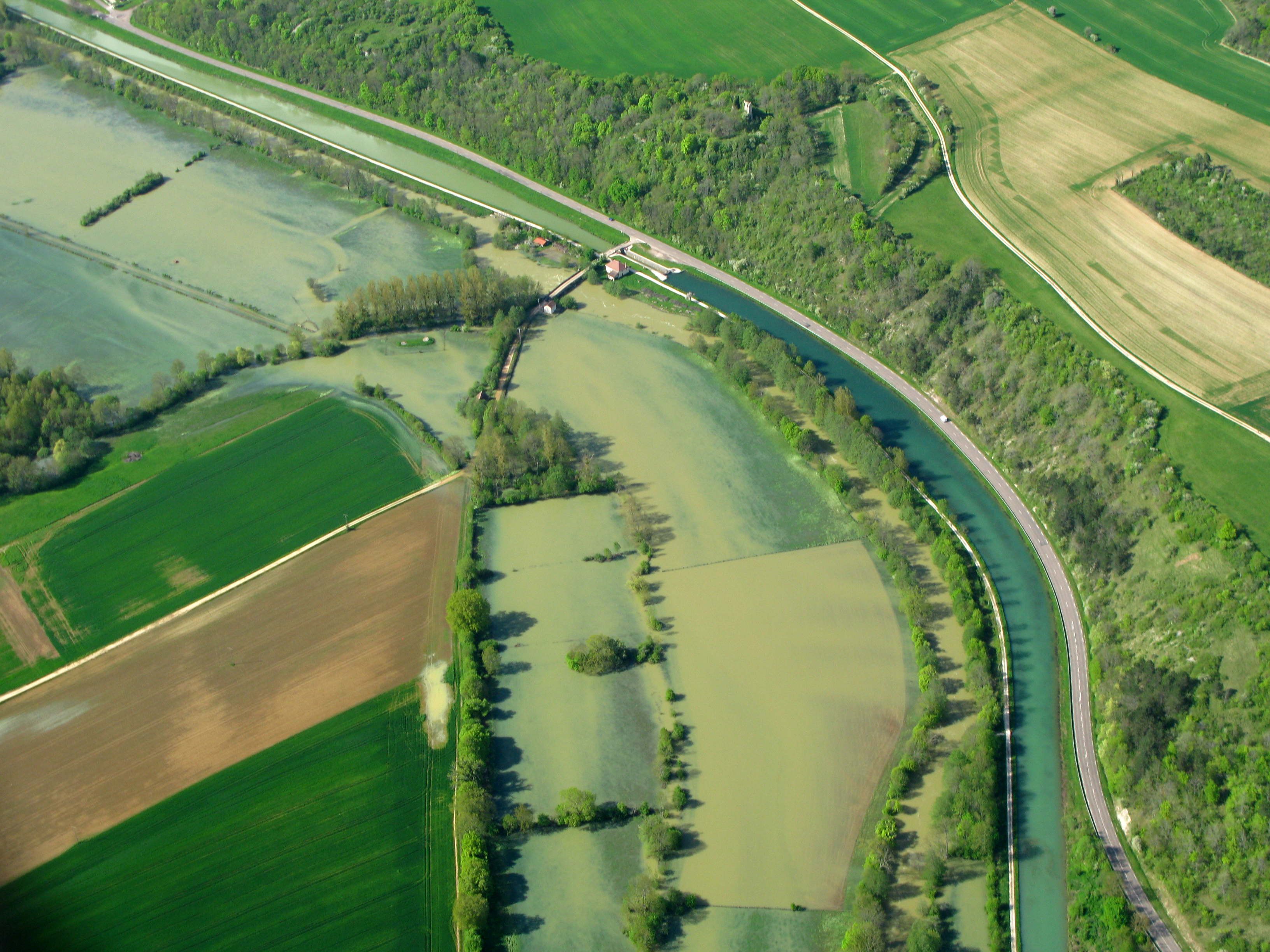 Crue de l'Armançon, en mai 2013, à Rougemont en Côte d'Or